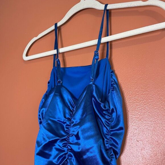 David’s Bridal Jules and Cleo Ruched Stretch Satin Mini Dress Womens Size 0 - Picture 8 of 11